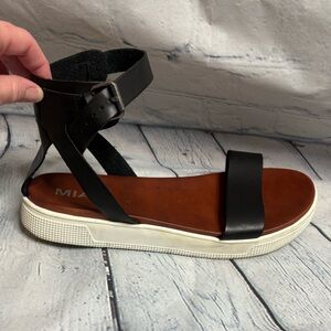 MIA ankle strap sandals black size 11